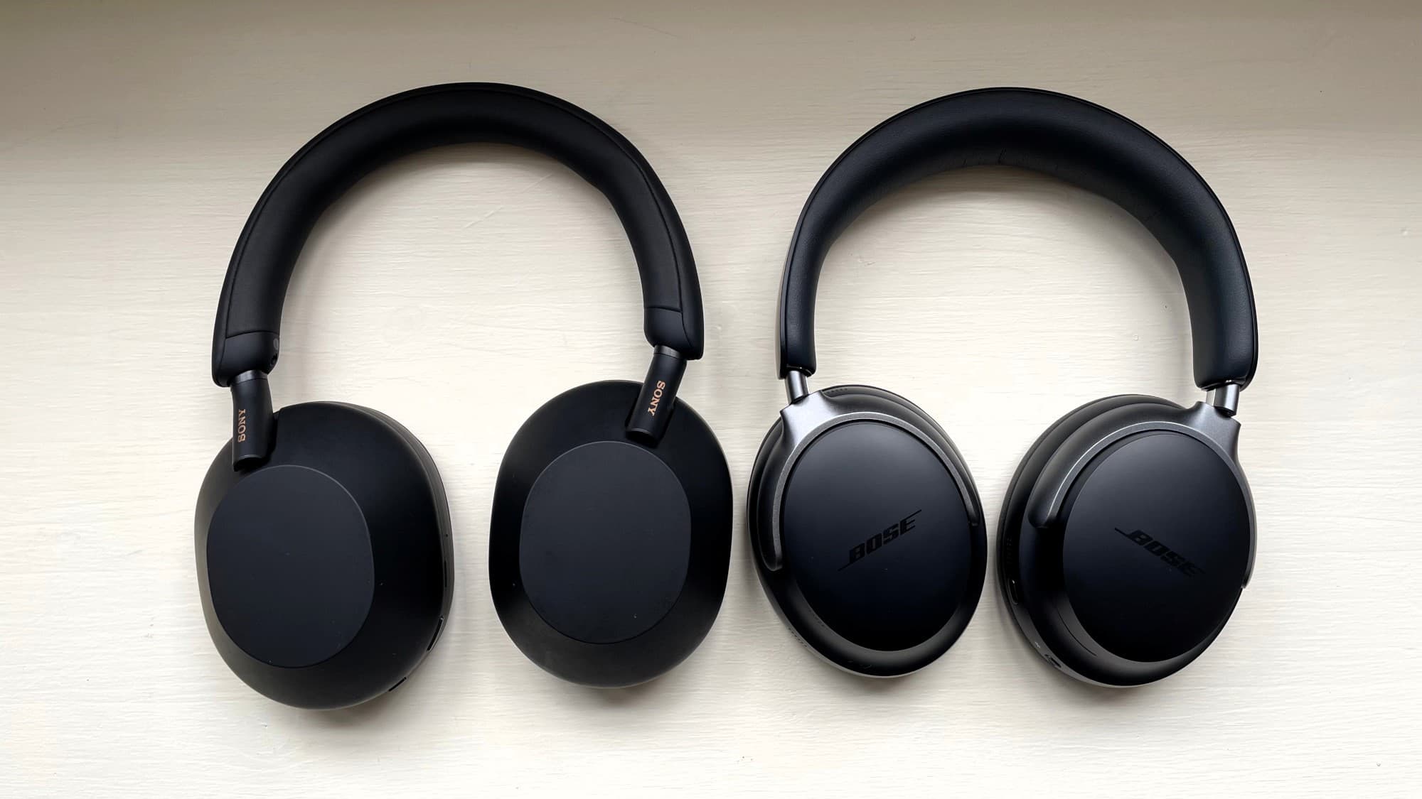 Sony WH‑1000XM5 vs Bose QuietComfort Ultra: cuál gana