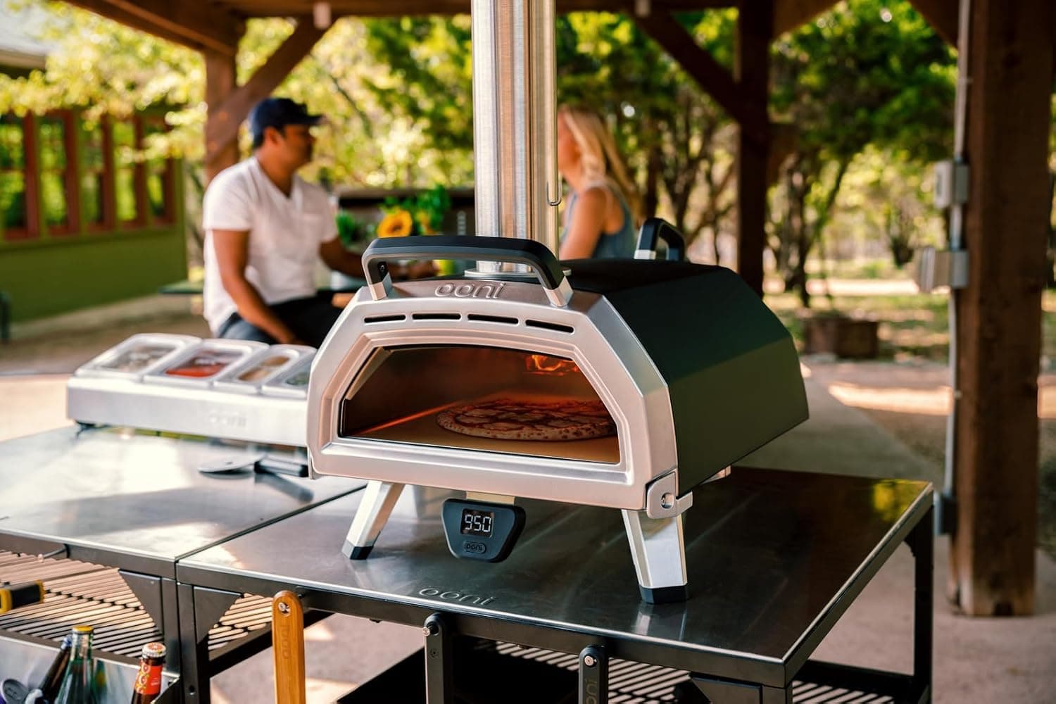 Best Outdoor Gas Pizza Oven Review 2025 – Ooni Karu 16 Wood & Gas Combo